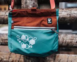 Hurtta ECO Treat Pocket Peacock mix - The Raven Shop