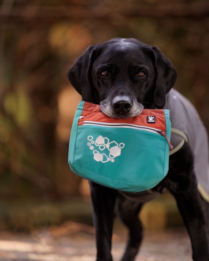 Hurtta ECO Treat Pocket Peacock mix - The Raven Shop